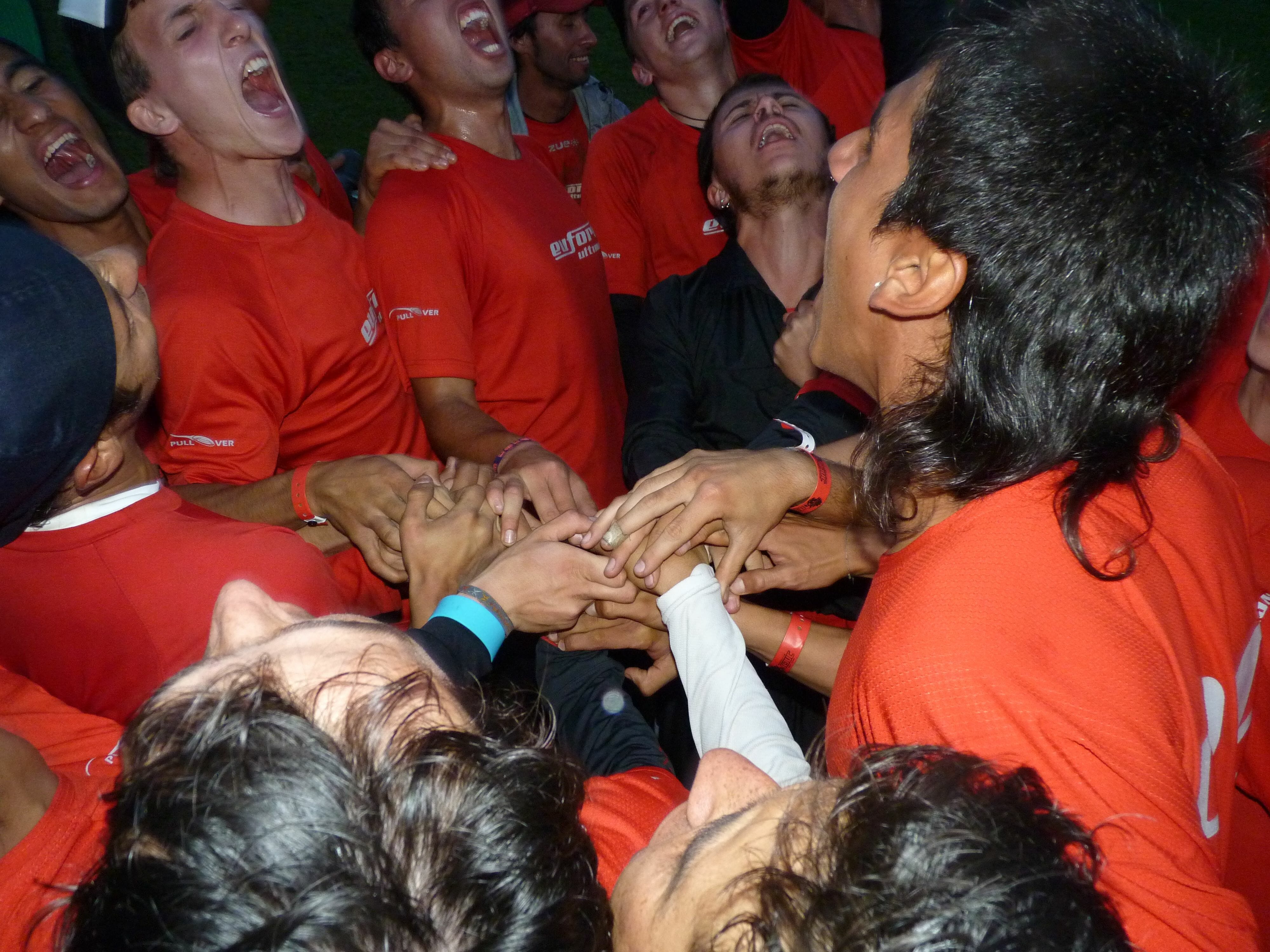 Euforia celebrates after winning the 2012 Colombian Nationals against Mamoots.
