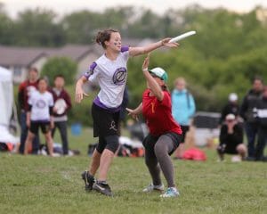 Washington takes on Minnesota in the prequarters of the 2013 USA Ultimate D-I College Championships