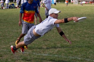 Madcow's Nate Botti lays out against High Five at Great Lakes Regionals