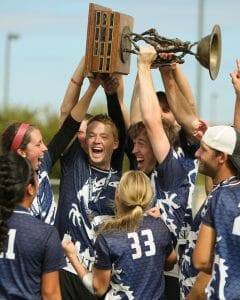 Minneapolis Drag'N Thrust celebrates their first title at the 2013 National Championships. Photo: Alex Fraser -- UltiPhotos.com