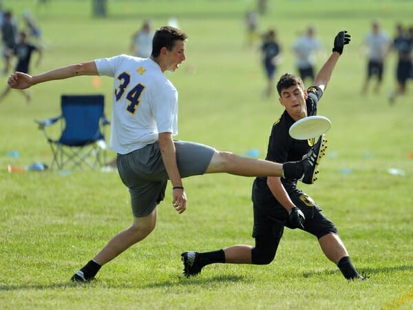 Fail mi. Алтимат фрисби. Ultimate Frisbee в Узбекистане. Награждение ЧМ по фризби. Фрисби для собак.