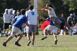 PoNY's Billy Katz makes a great layout block against Boston Garuda.