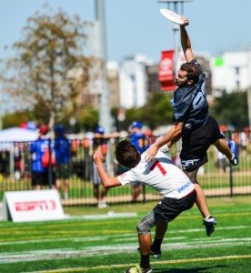 Mark Lloyd gets the big sky against Revolver at 2014 National Championships