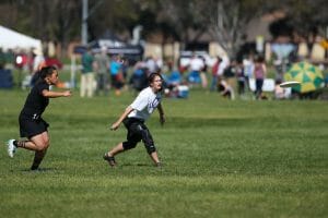 Andrea Wilson tosses a backhand at Stanford Invite 2015.