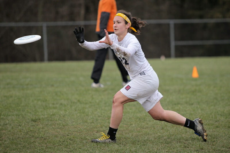 Pittsburgh's Sarah Russek makes a catch at QCTU16. Photo: Christina Schmidt -- UltiPhotos.com