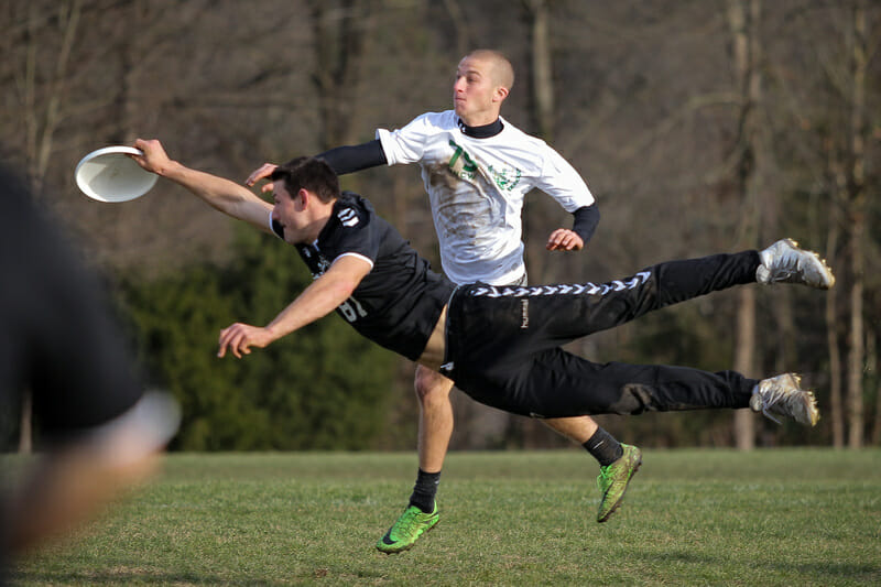 Another angle of UMass' Jeff Babbitt's layout block. Photo: Christina Schmidt -- UltiPhotos.com