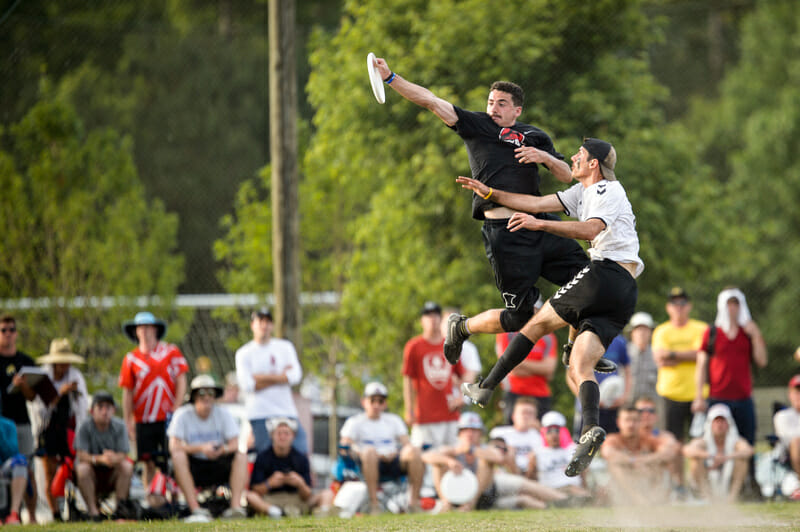 Minnesota rises above UMass in the prequarters. Photo: Paul Andris -- UltiPhotos.com