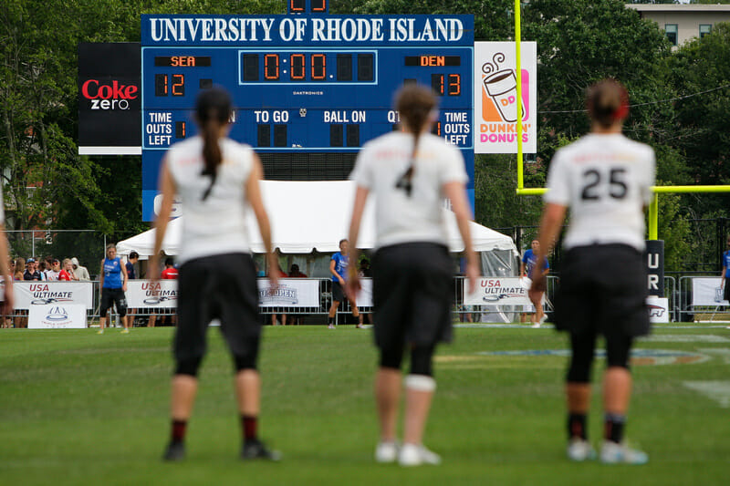 Riot stands ready to receive a pull in semifinals at the 2016 US Open.