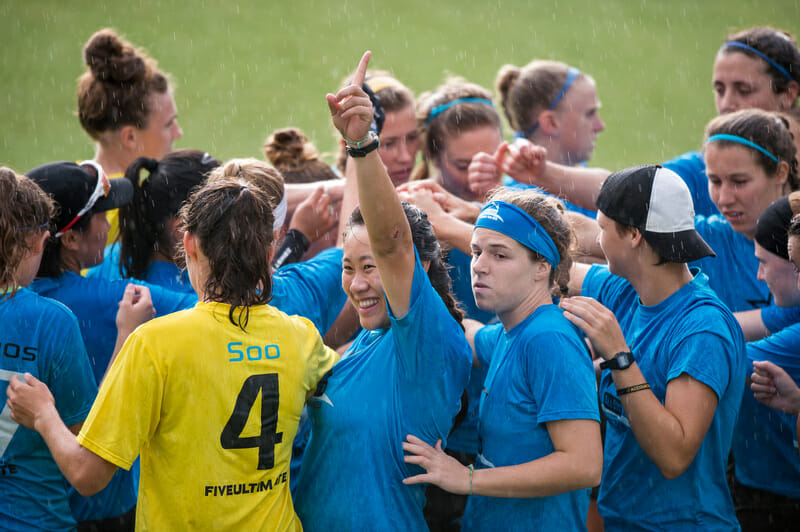 Jenny Wei and the All-Stars were not deterred by the rain in Raleigh. Photo: Taylor Nguyen -- UltiPhotos.com