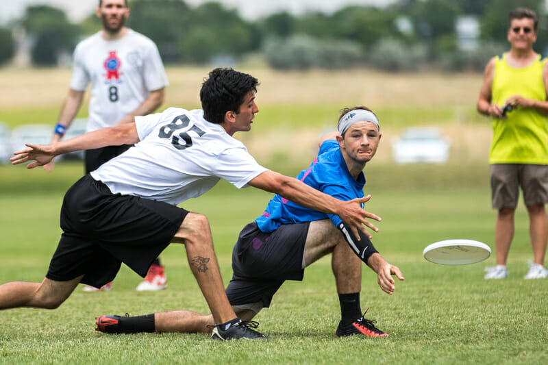 Love Tractor in the finals of the Pro-Elite Challenge. Photo: Ken Forman -- UltiPhotos.com