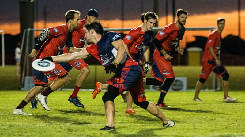 Dallas Roughnecks D-line. Photo: Daniel Thai -- UltiPhotos.com