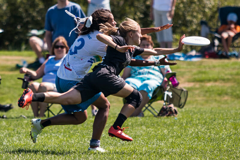 Ella Juengst gets the layout block for Swing vote in the 2016 YCC mixed final. Photo: Daniel Thai -- UltiPhotos.com