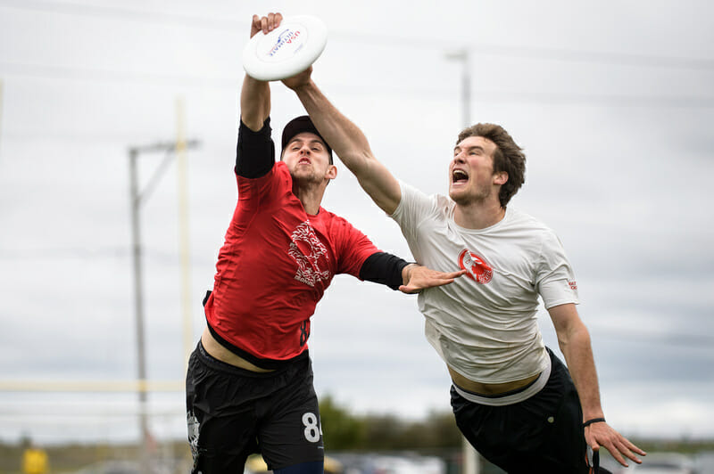 Ironside's Alex Kapinos makes the catch vs. Sockeye in quarterfinals. Photo: Paul Andris -- UltiPhotos.com