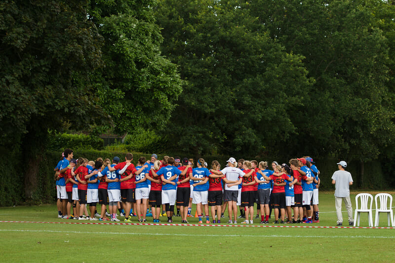 A spirit circle. Photo: Kevin Leclaire -- UltiPhotos.com