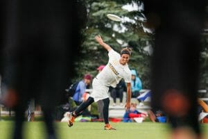Revolver's Nathan White pulls in the 2016 Club Championship semifinals. Photo: Paul Rutherford -- UltiPhotos.com