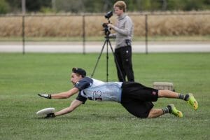 Mixtape's Cam Bailey lays out for a grab at the 2016 Club Championships. Photo: Christina Schmidt -- UltiPhotos.com
