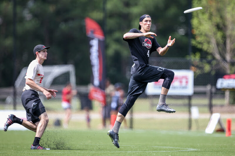 Minnesota's Ben Jagt at the 2016 DI College Championships. Photo: Paul Rutherford -- UltiPhotos.com