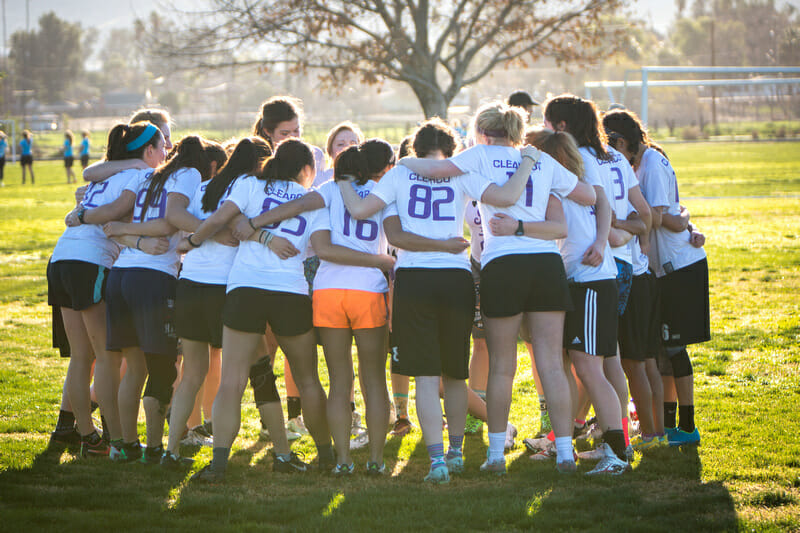 Puget Sound at DIII Warm-Up 2016. Photo: Stephen Chiang -- UltiPhotos.com