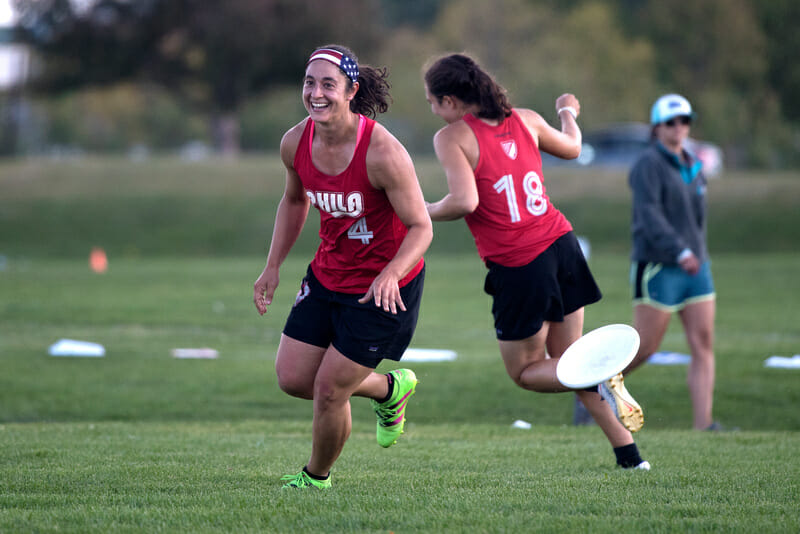 Women's Ultimate Frisbee - Go Ravens