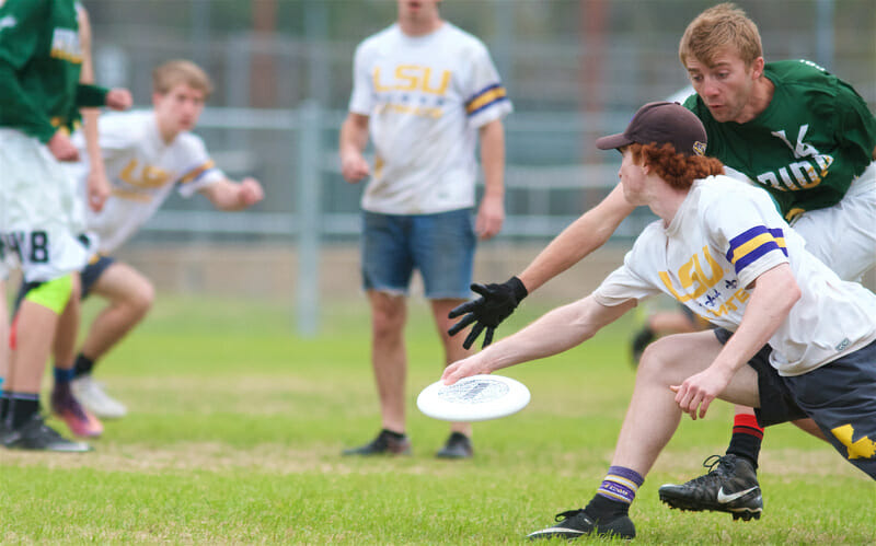 LSU's Kenny Hingle steps out for the backhand at Men's College Centex 2018.