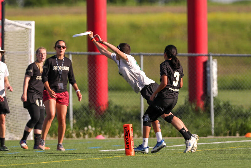 Dartmouth's Jaclyn Verzuh amazes with a toe-in score during the National Championship game against Colorado at the 2018 D-I College Championships.