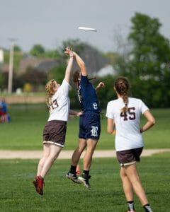 Lehigh's Madison Cannon goes up for a disc at the 2018 D-III College Championships.