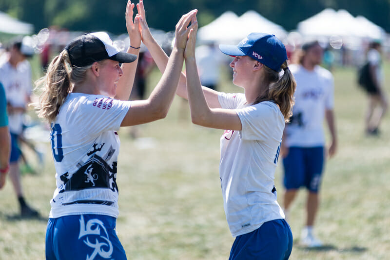 Grut high five at WUCC 2018.