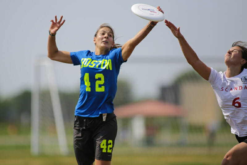 Boston Brute Squad's Rachel Kramer goes for a disc at the 2018 U.S. Open.