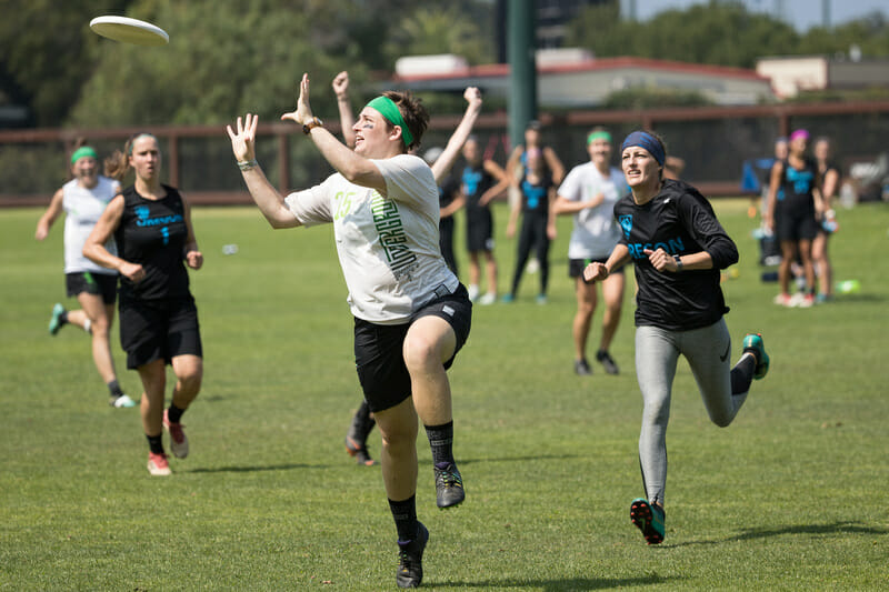 Underground goes up to make the catch against Schwa at the 2018 Select Flight Invite.