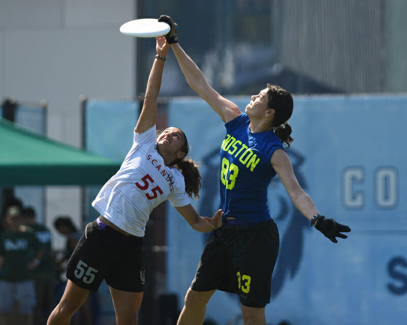 Brute Squad's Aly Heath skies for a catch during the final at the 2018 Pro Championships.