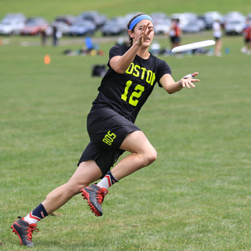 Brute Squad's Nicole Canning lines up a reception at the 2018 Pro Championships.