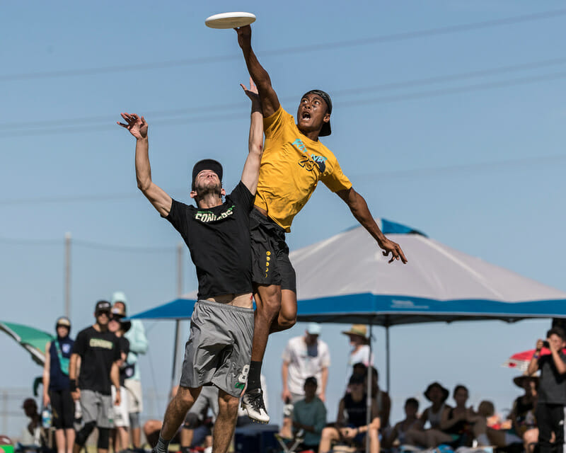 Revolver's Antoine Davis goes over the Condors in the men's final at 2018 Southwest Regionals.