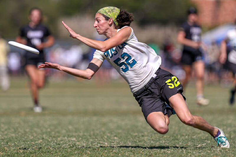 Brute Squad's Vicky Negus goes for the completion at the 2018 Club National Championships.