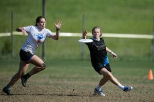 UNC's Anne Worth lunges for a catch attempt at Atlantic Coast Regionals 2019.