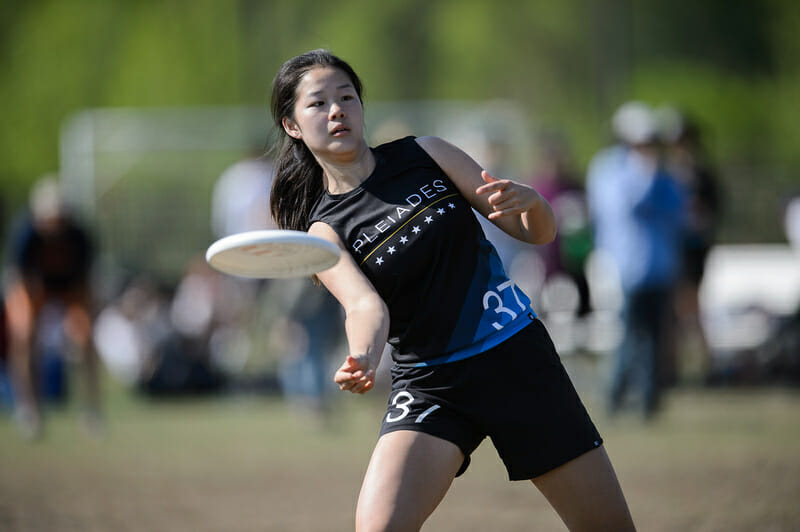 UNC's Anna Xu tosses a forehand at Atlantic Coast Regionals 2019.