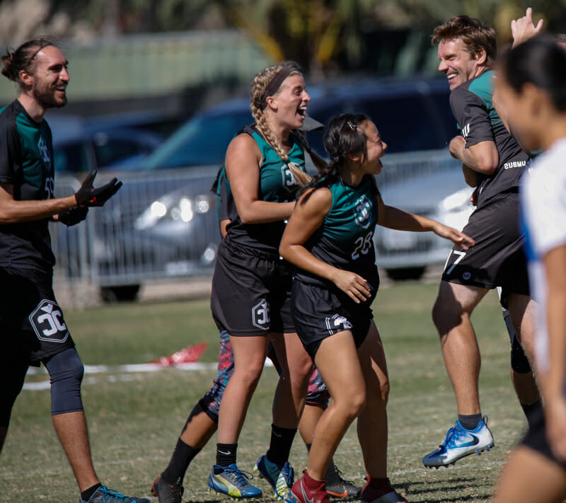 Columbus Cocktails at the 2018 Club Championships. Photo: Stephen Chiang -- UltiPhotos.com