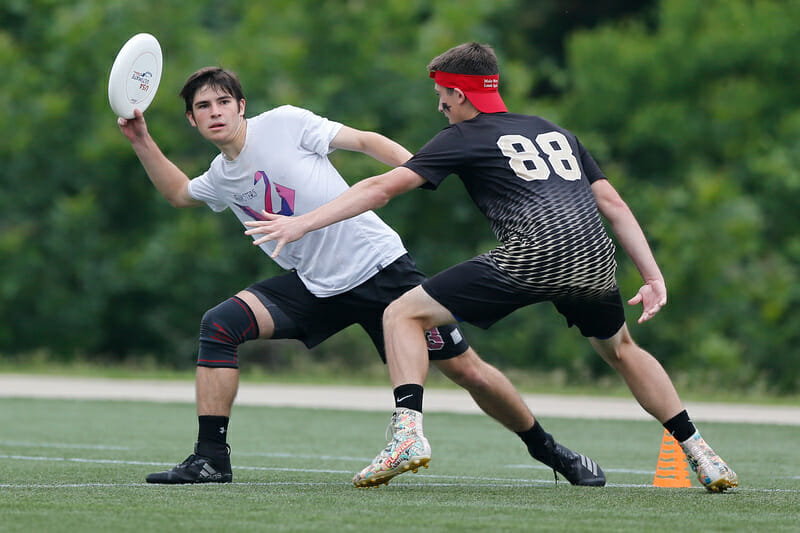 Middlebury's Leo Sovell-Fernandez at the 2019 D-III College Championships.