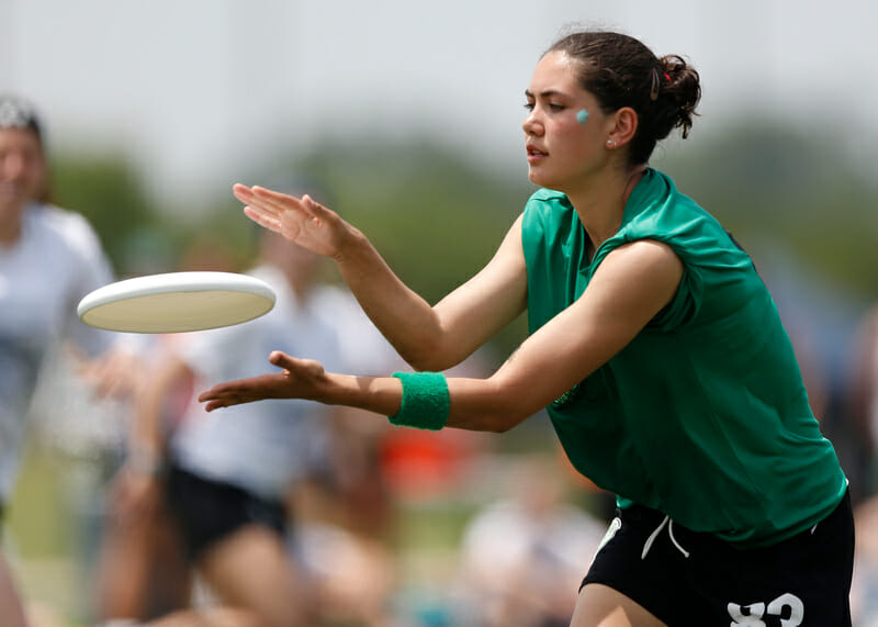 Oberlin's Zoe Hecht. Photo: William 'Brody' Brotman -- UltiPhotos.com