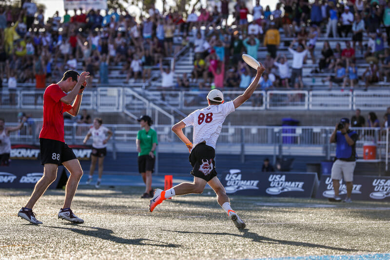 Paul Owens' Philadelphia AMP catches the semifinal winning goal at the 2019 Club Championships. Photo: Paul Rutherford -- UltiPhotos.com