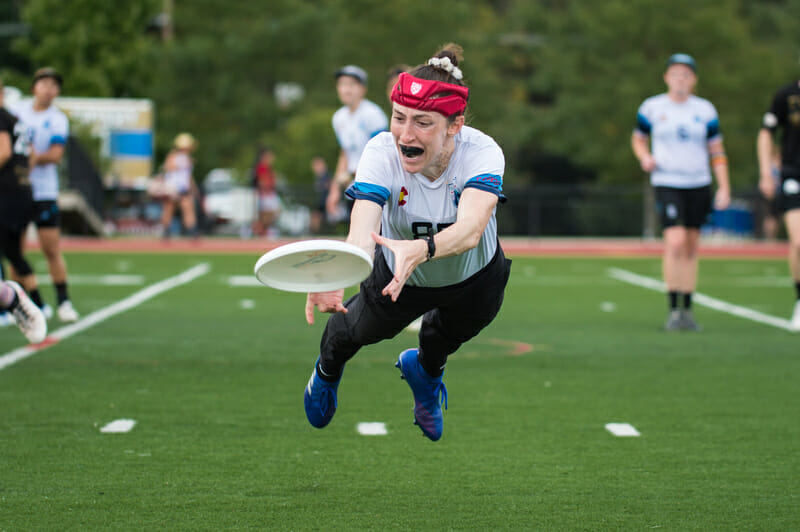 Denver Molly Brown's Veronica Eder makes full-extension layout grabs look routine, as she did in the 2019 Pro Championships' women's final. Photo: Paul Andris -- UltiPhotos.com