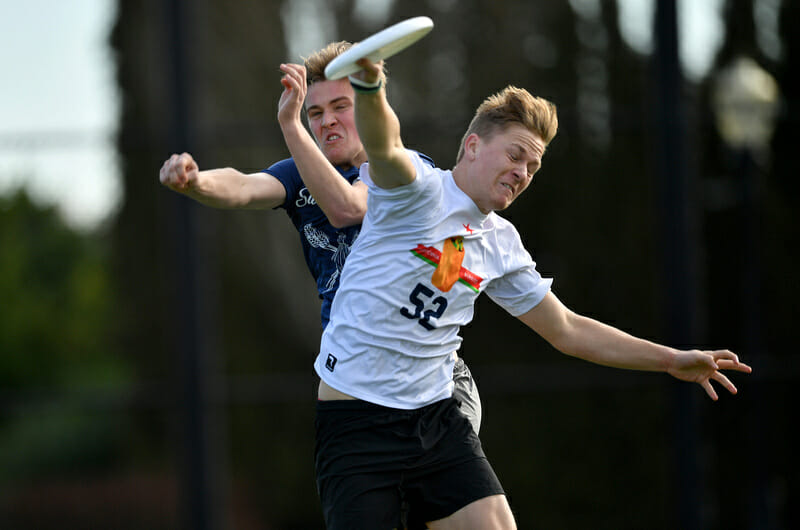 Action from the Pacific Confrontational Invite. Photo: Scobel Wiggins -- UltiPhotos.com