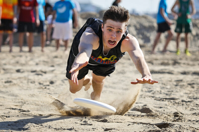 U20 pool play at the Beach of Dreams event in Los Angeles. Photo: Kristina Geddert -- UltiPhotos.com