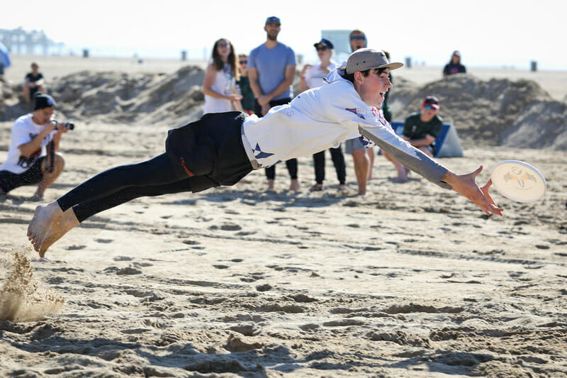 U20 pool play at the Beach of Dreams event in Los Angeles. Photo: Kristina Geddert -- UltiPhotos.com