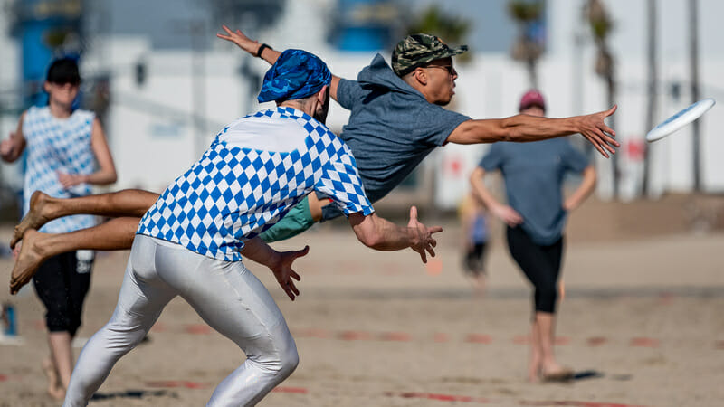 Trent Dillon gets the layout block at Lei Out. Photo: Sam Hotaling -- UltiPhotos.com