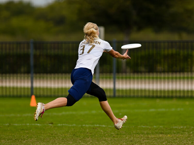 How to play ultimate frisbee - spunout