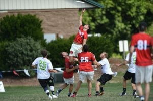 Justin Foord skies a crowd. Photo: Billy Dzwonkowski -- UltiPhotos.com