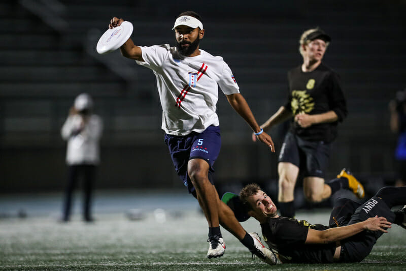 Johnny Bansfield makes a catch during the semifinals of the 2019 USAU Club Championships.