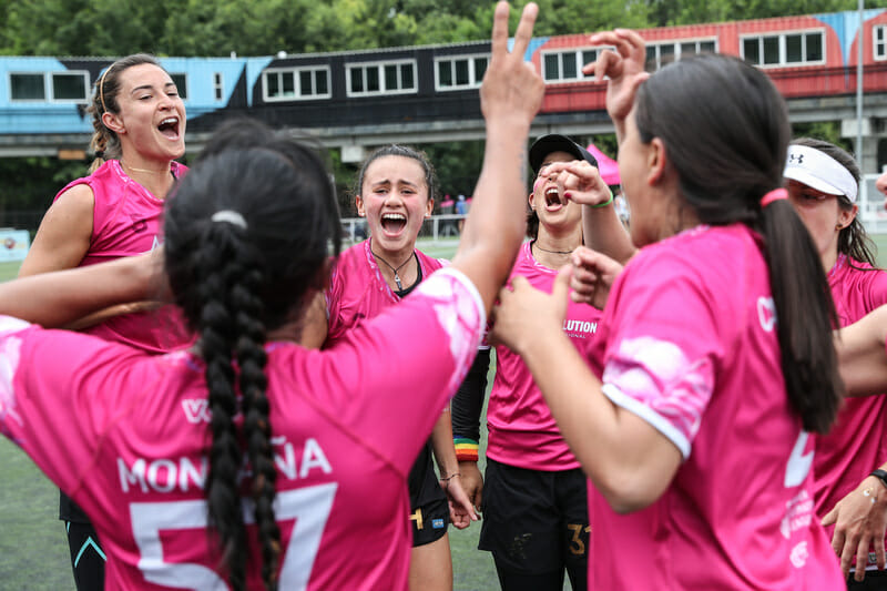 Medellin Revolution celebrating their 2019 PUL title. Photo: Sandy Canetti -- UltiPhotos.com