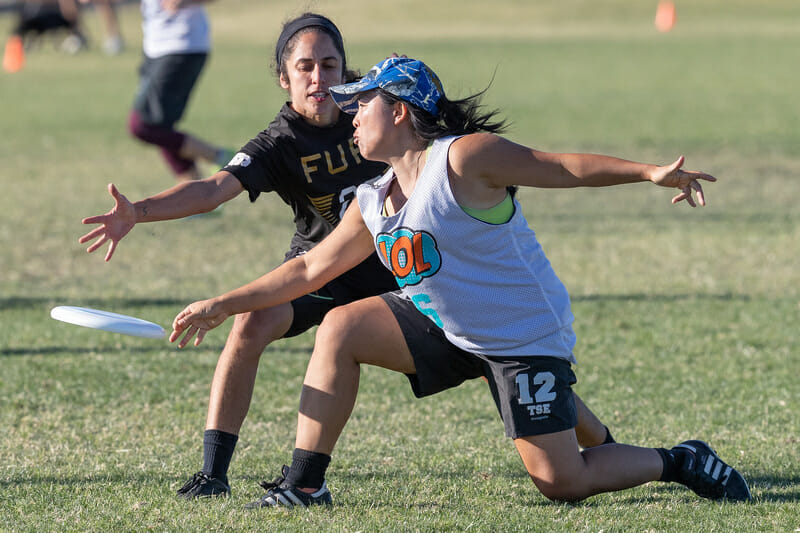 Oakland LOL takes on San Francisco Fury at the 2021 Nor Cal Women's Club Sectional Championship in Tracy, CA. Photo: Rodney Chen -- UltiPhotos.com 