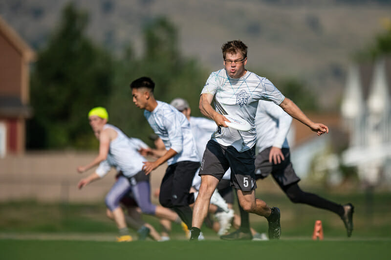 Reid Koss pulling for Seattle BFG at 2021 Pro Championships. Photo: Sam Hotaling -- UltiPhotos.com